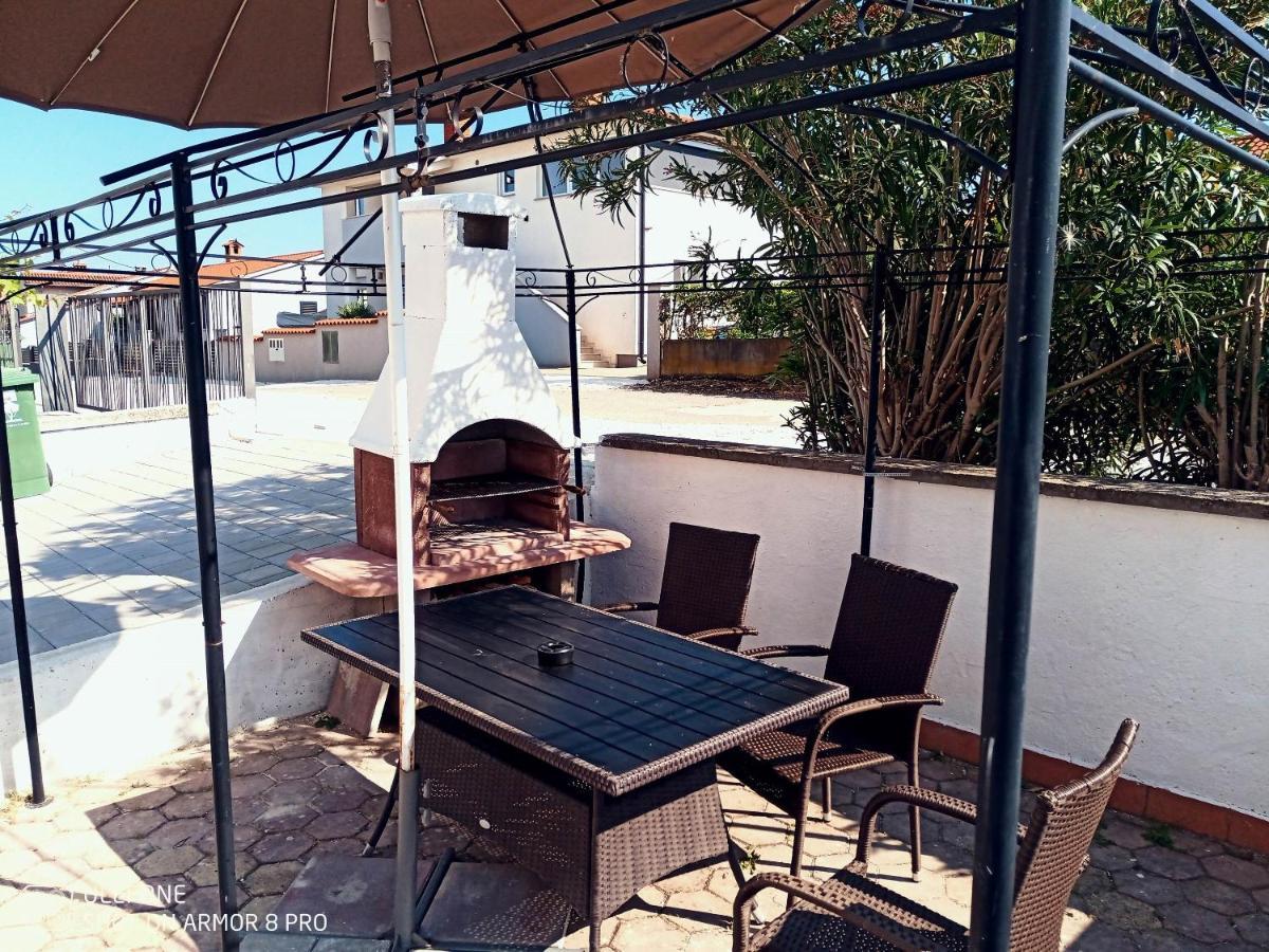 Abelia Sea View Apartment Pula Dış mekan fotoğraf
